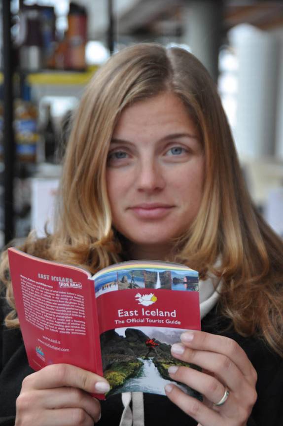 Planejando e estudando nosso roteiro pela Islândia (até parece uma local!)